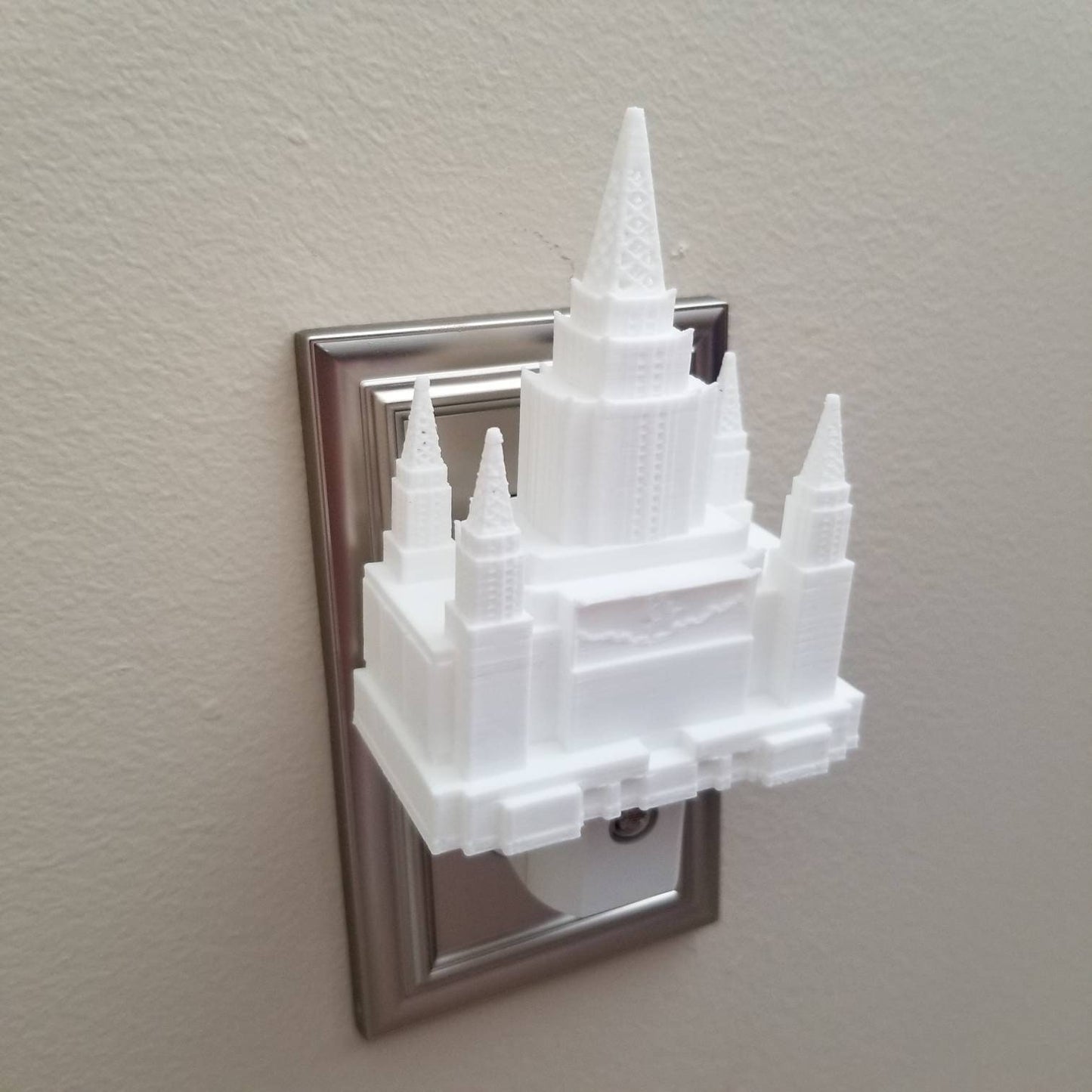 Oakland California Temple Night Light (Plug-in, LED)